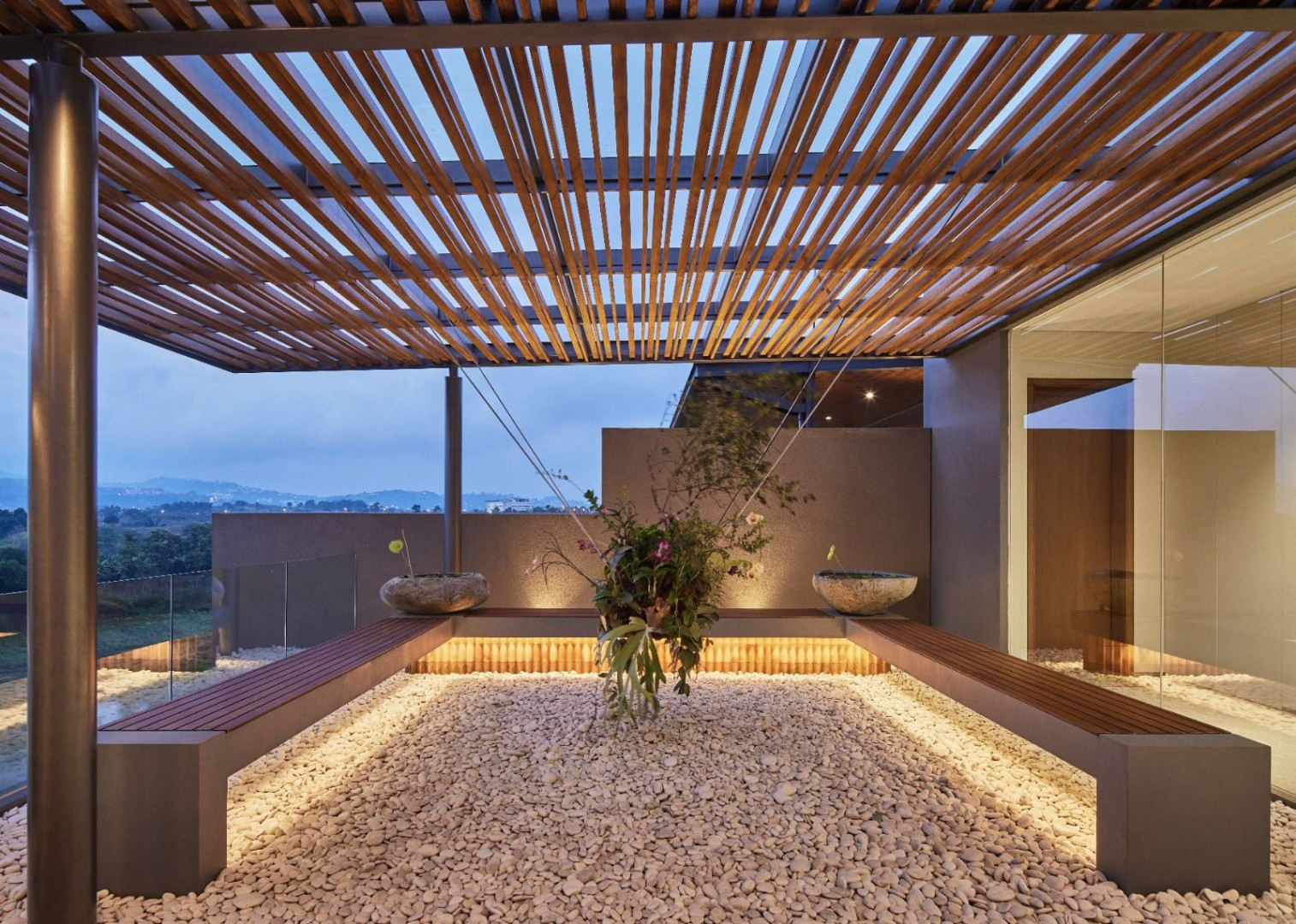 DN House Incorporates Nature into A Modern Living