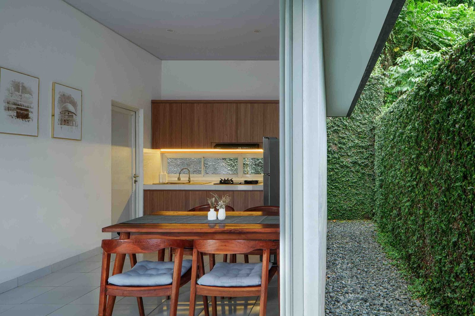 Omahdesa Reinterprets Local Architecture Wisdom Through Materials, Craftsmanship, and Passive Design Omahdesa Reinterprets Local Architecture Wisdom Through Materials, Craftsmanship, and Passive Design
