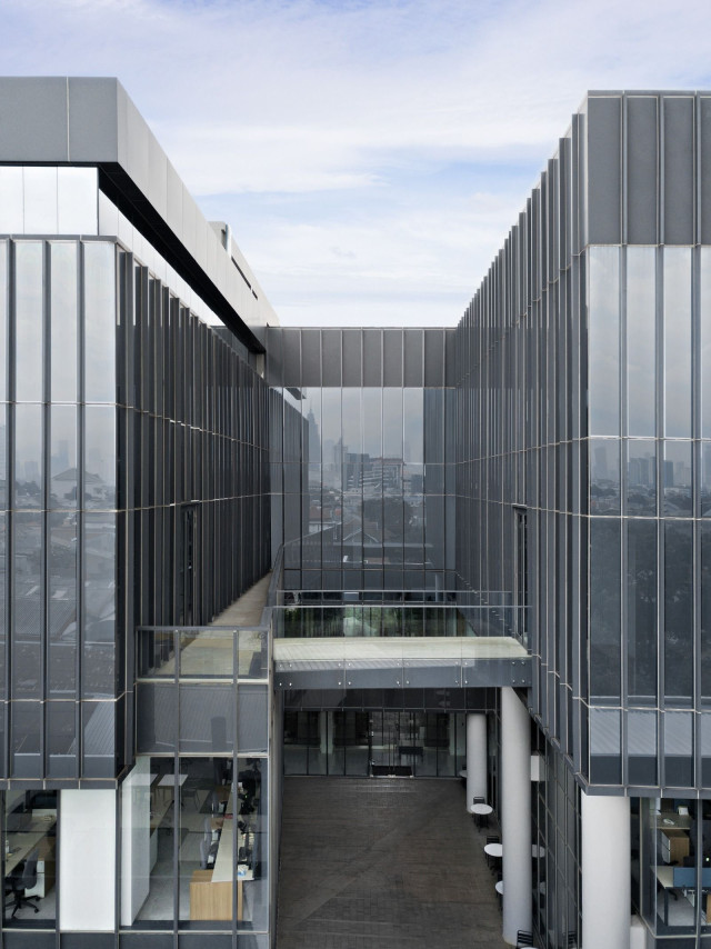 WMP Office Building Emphasizes on Energy Efficiency and Offers the Best Working Environment