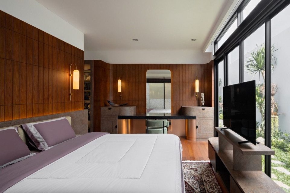 Himawari House, A Calm Retreat Amidst Busy Urban Setting Himawari House, A Calm Retreat Amidst Busy Urban Setting