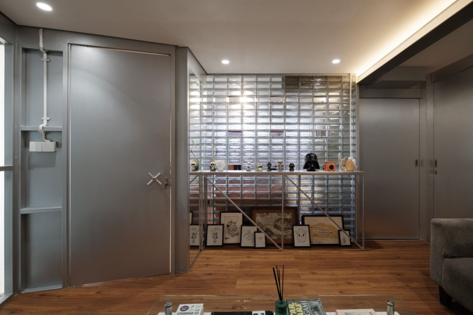 Deadhead Tattoo Studio Displays A Spatial Narrative of Artistry and Modernity Deadhead Tattoo Studio Displays A Spatial Narrative of Artistry and Modernity