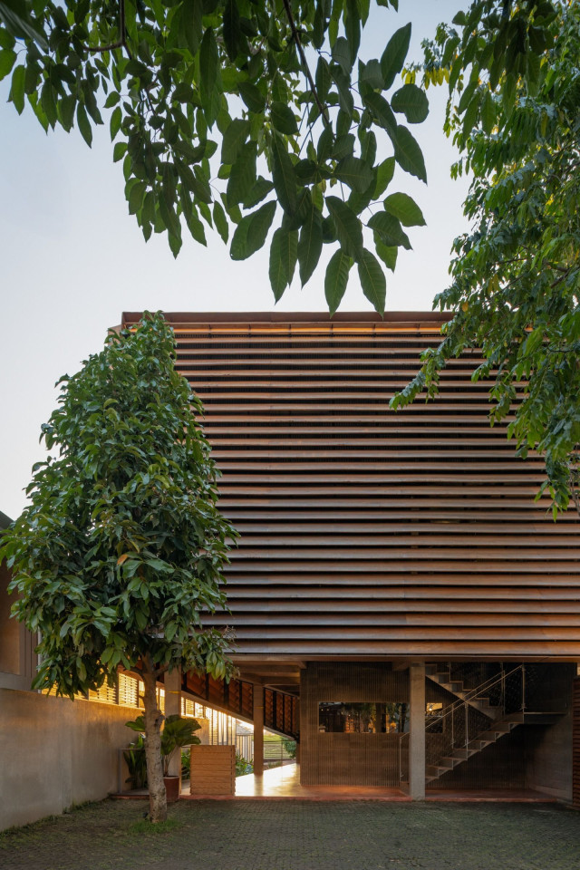 Set n Rise Bali Balances Hospitality and Retail in A Site-Responsive Design Set n Rise Bali Balances Hospitality and Retail in A Site-Responsive Design