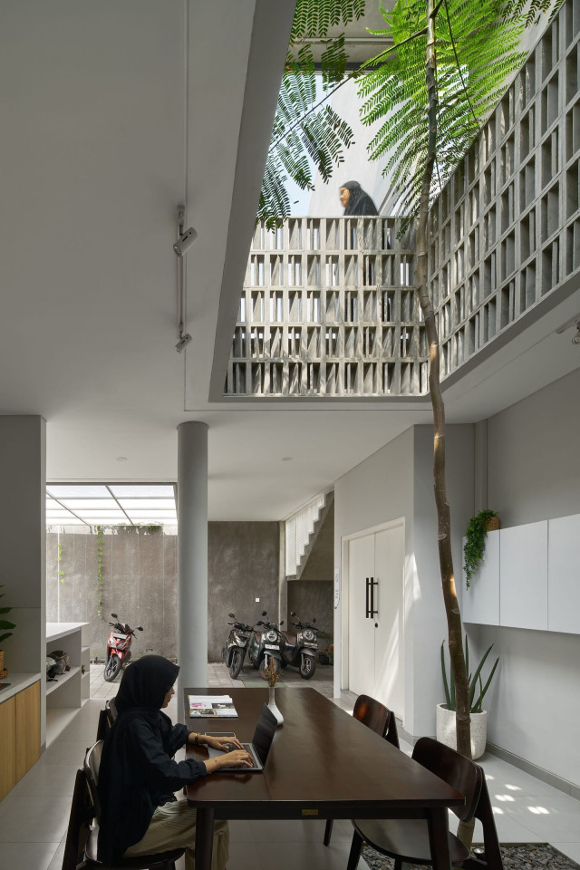 The Interpretation of Vernacular Architecture in Porous Habitat