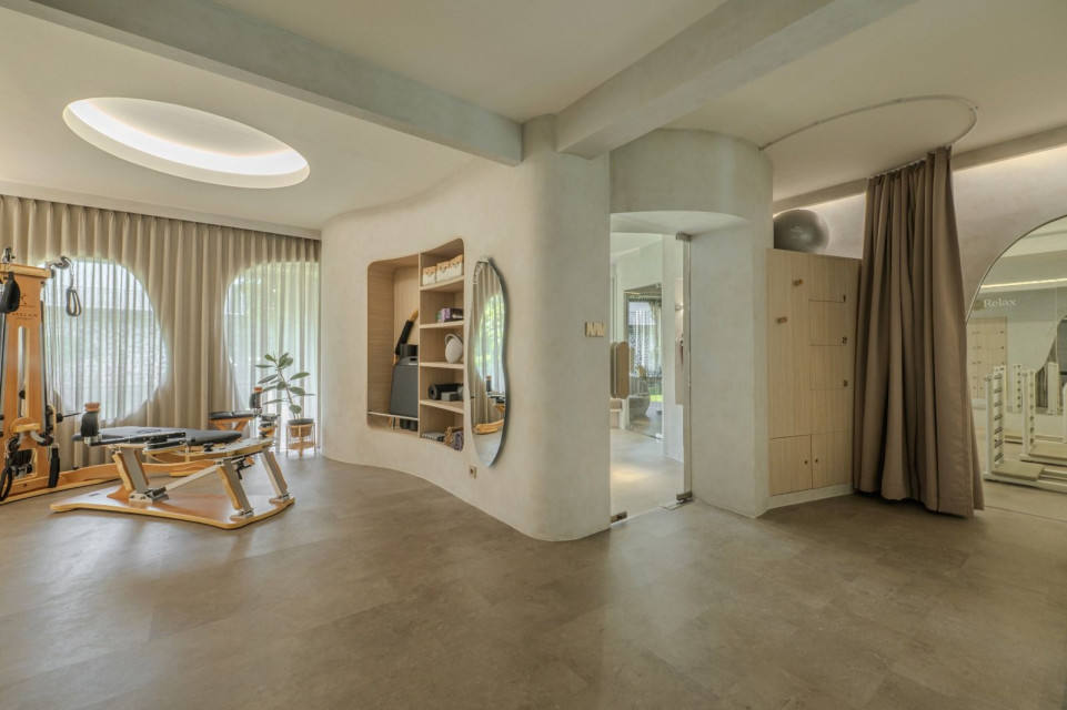 Rhyform Studio, The Spatial Reflection of Fluidity That Inspires Movement