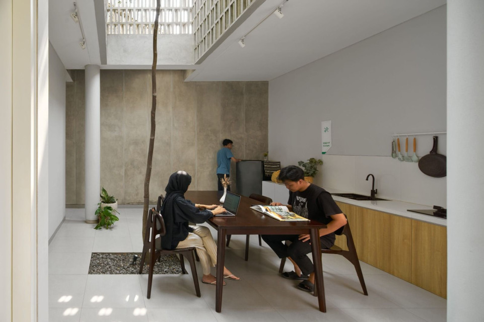 The Interpretation of Vernacular Architecture in Porous Habitat