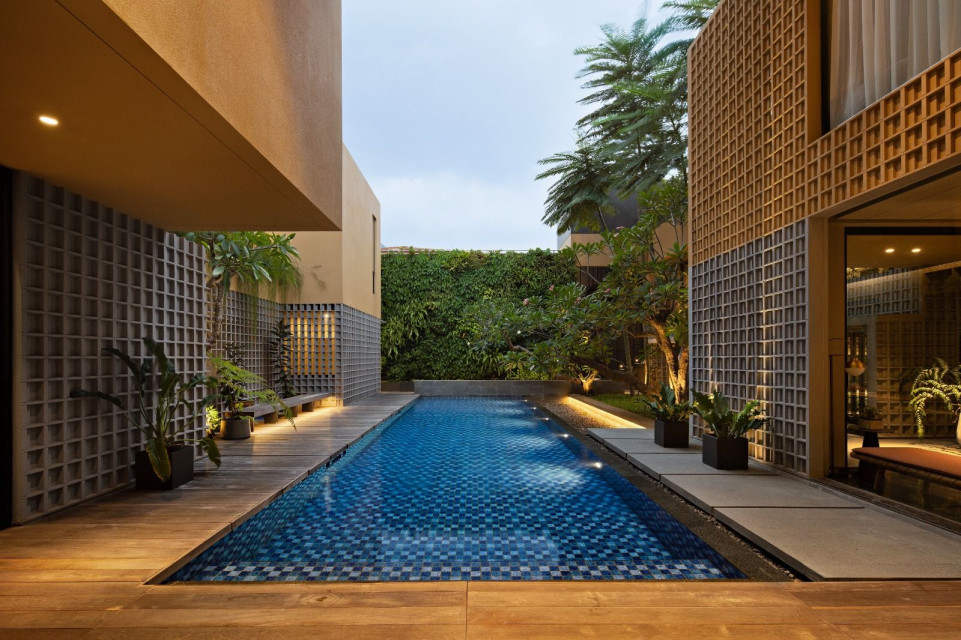 The Gritted Grid, A Multi-Generational Private Retreat with Opulence and Nature in Balance