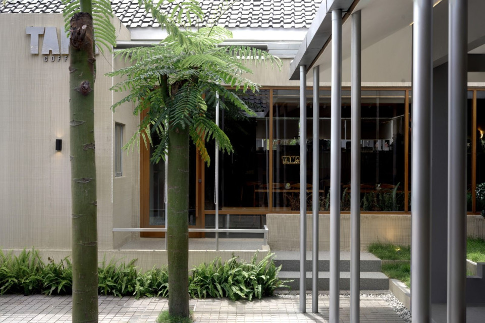 The Implementation of Adaptive Reuse Strategy in Tanaa Coffee