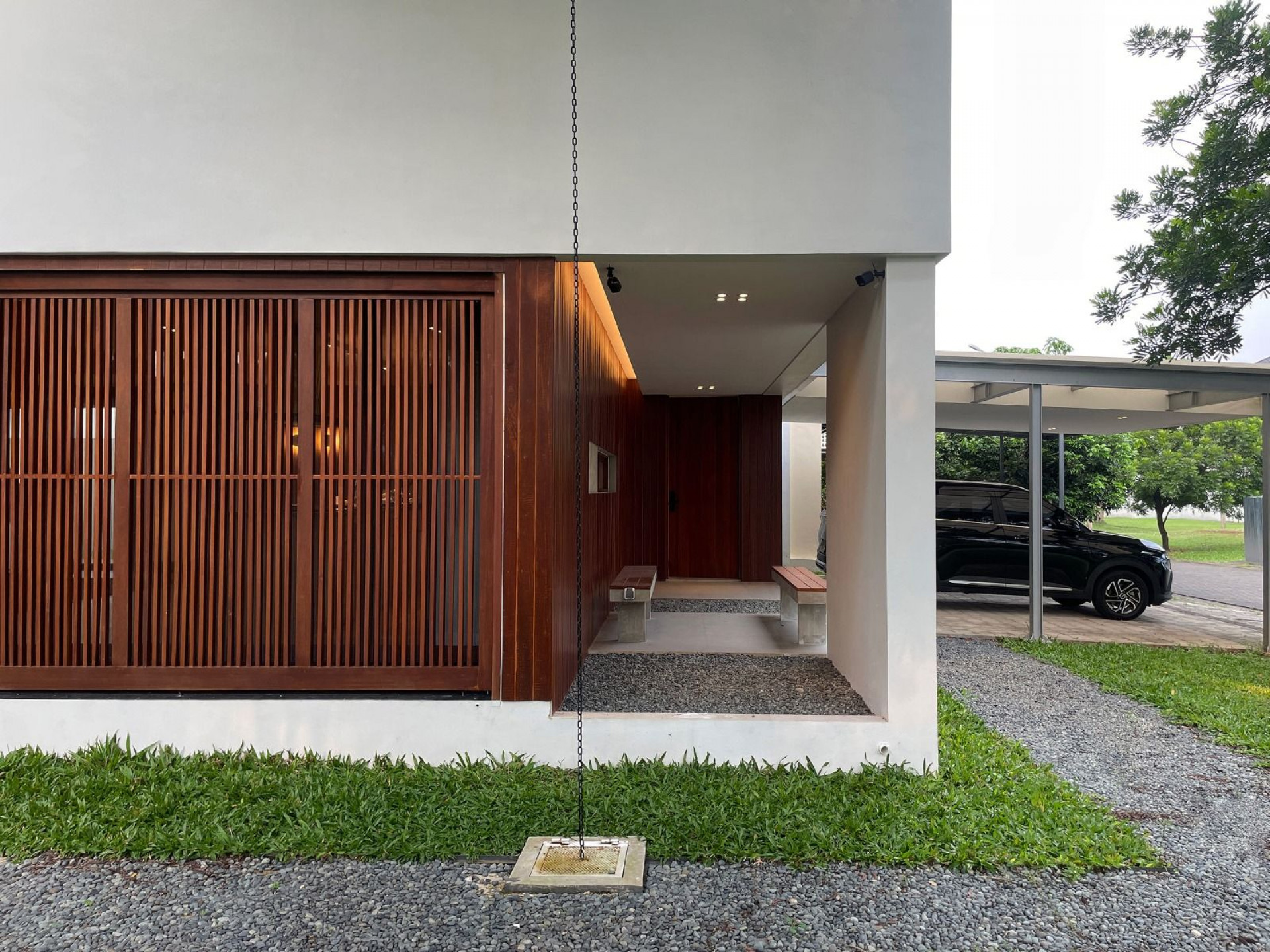 IMA House Inspired by Japanese Traditional Home Stands in Harmony with Its Surroundings IMA House Inspired by Japanese Traditional Home Stands in Harmony with Its Surroundings