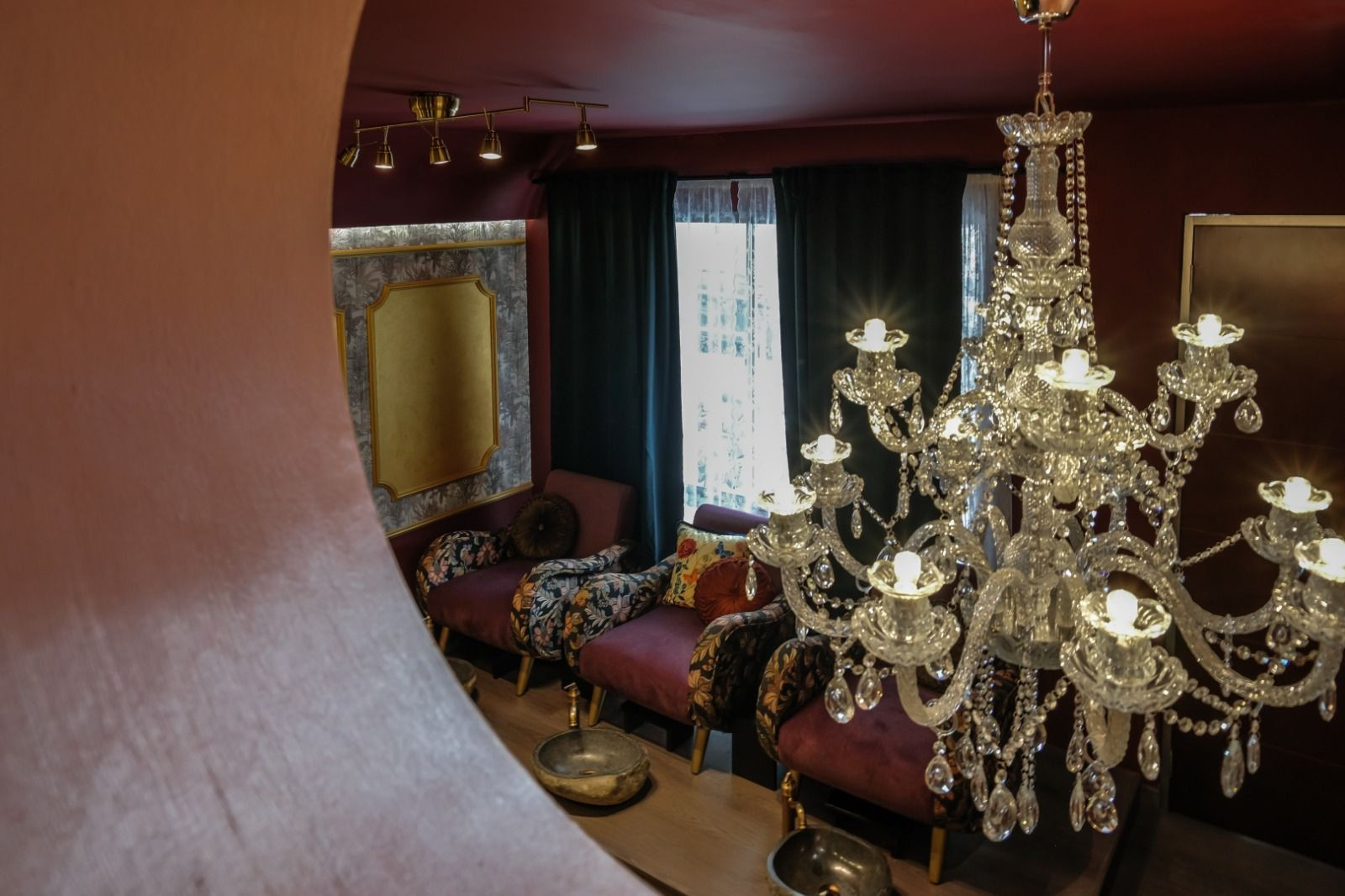 Artisteree Nail Salon Displays How Function Meets Artful Storytelling